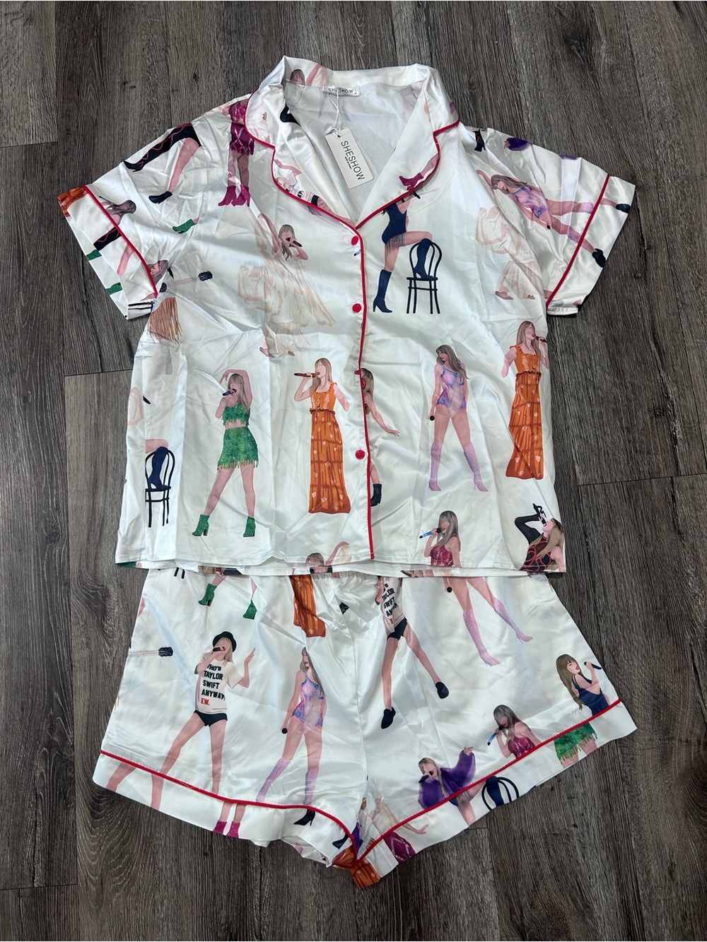 Taylor Swift Eras Tour Sheshow Size M Pajama Lounge Set